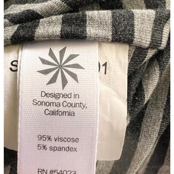 ATHLETA topanga sleeveless black striped sleeveless dress Athleisure NWOT SZ M - Picture 4 of 6